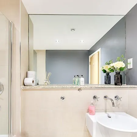 Arcadian Centre Apartment *