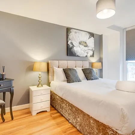 Arcadian Centre Apartment *